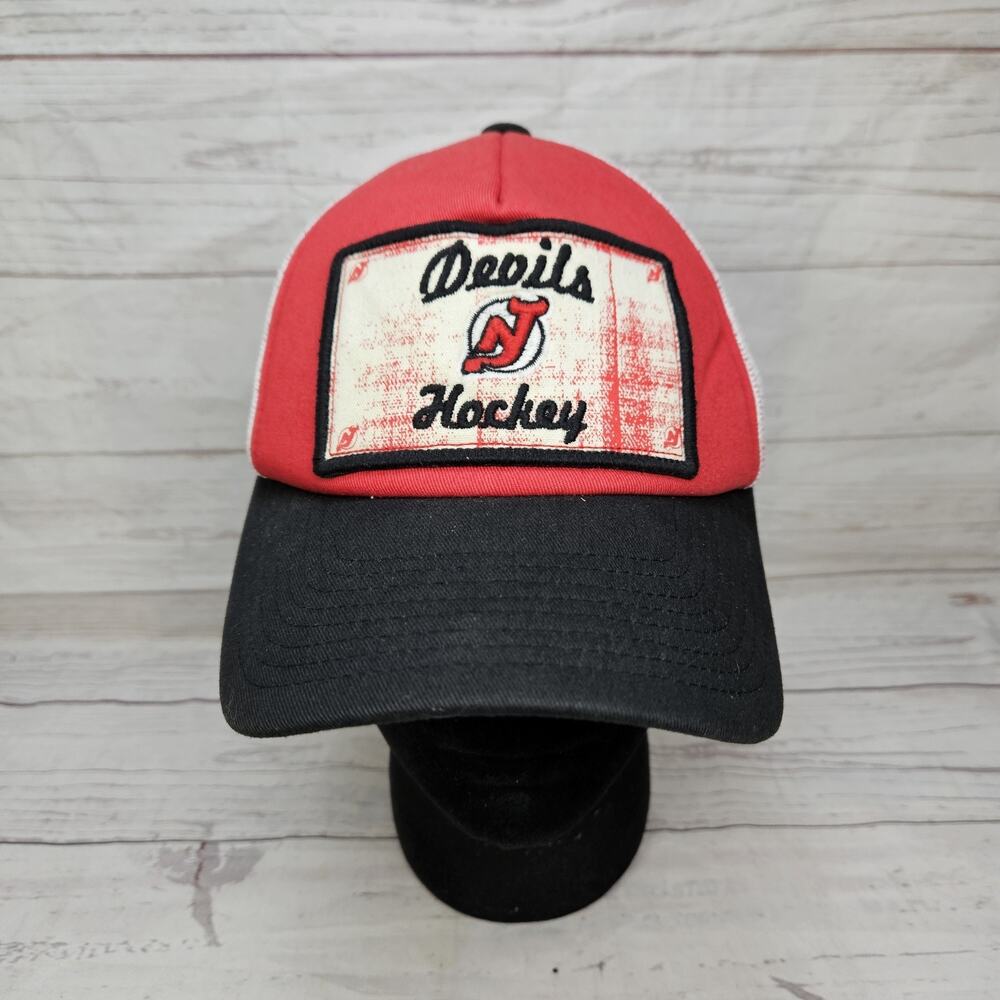Reebok NHL New Jersey Red Devils Mesh Snapback Hat